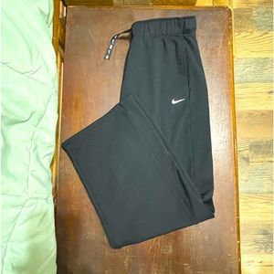 Woman’s Nike Wide Leg Sweatpants